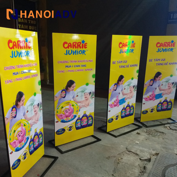 Chân standee chân sắt