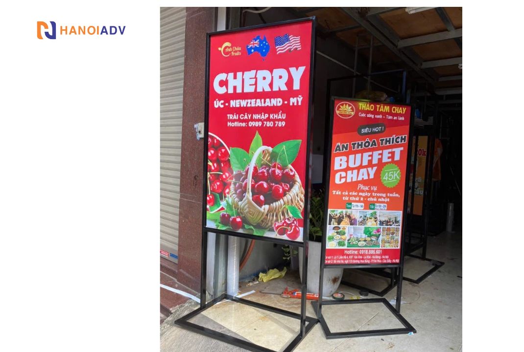Standee được in trên tấm fomex, có thể dễ dàng tháo rời và thay thế khi cần thiết