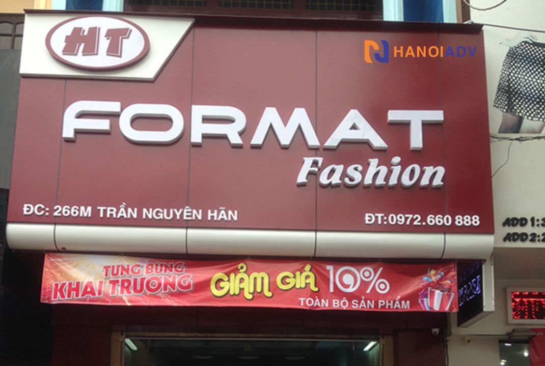  Mẫu biển quảng cáo alu và chữ mica cửa hàng quần áo