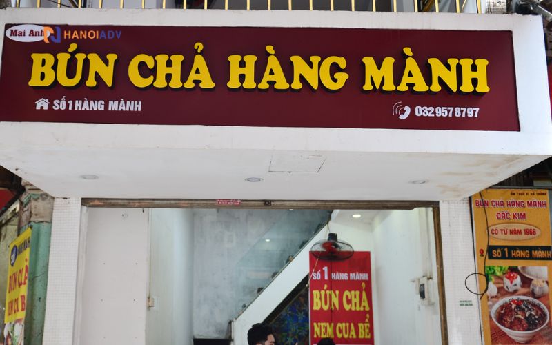 Chất liệu Alu và Mica bền đẹp, chịu được nắng mưa