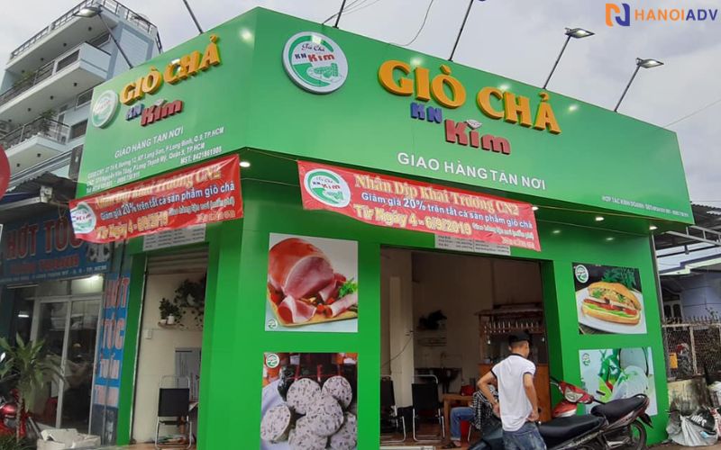 Hình ảnh hấp dẫn:Hình giò lụa cắt khoanh, chả cốm, chả mực, chả bò, bánh mì...