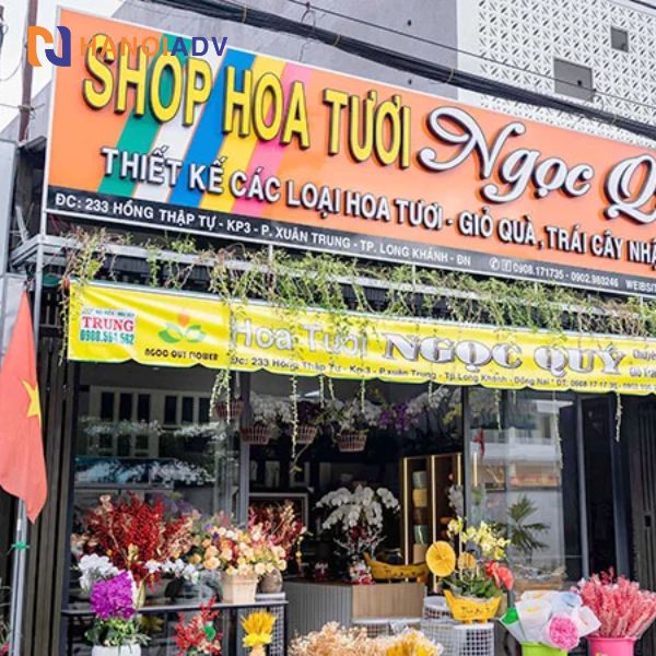 10 mẫu biển quảng cáo hoa tươi từ mica hút khách
