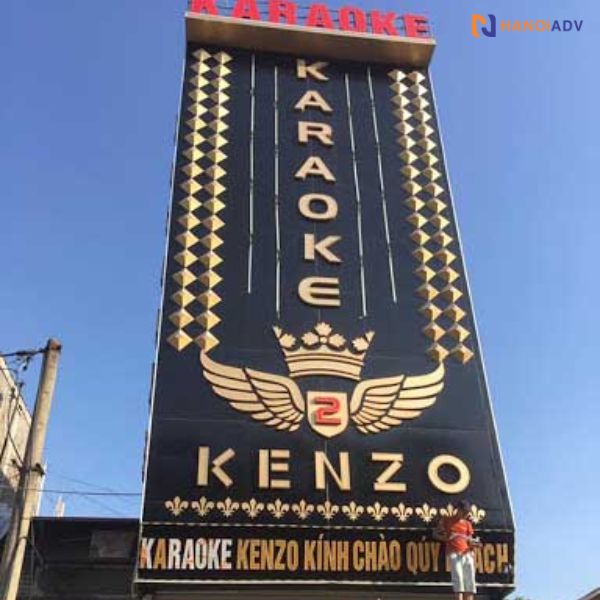 Biển quảng cáo quán Karaoke lung linh, nổi bật