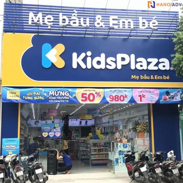 Biển quảng cáo shop mẹ và bé bằng Alu chữ nổi có LED