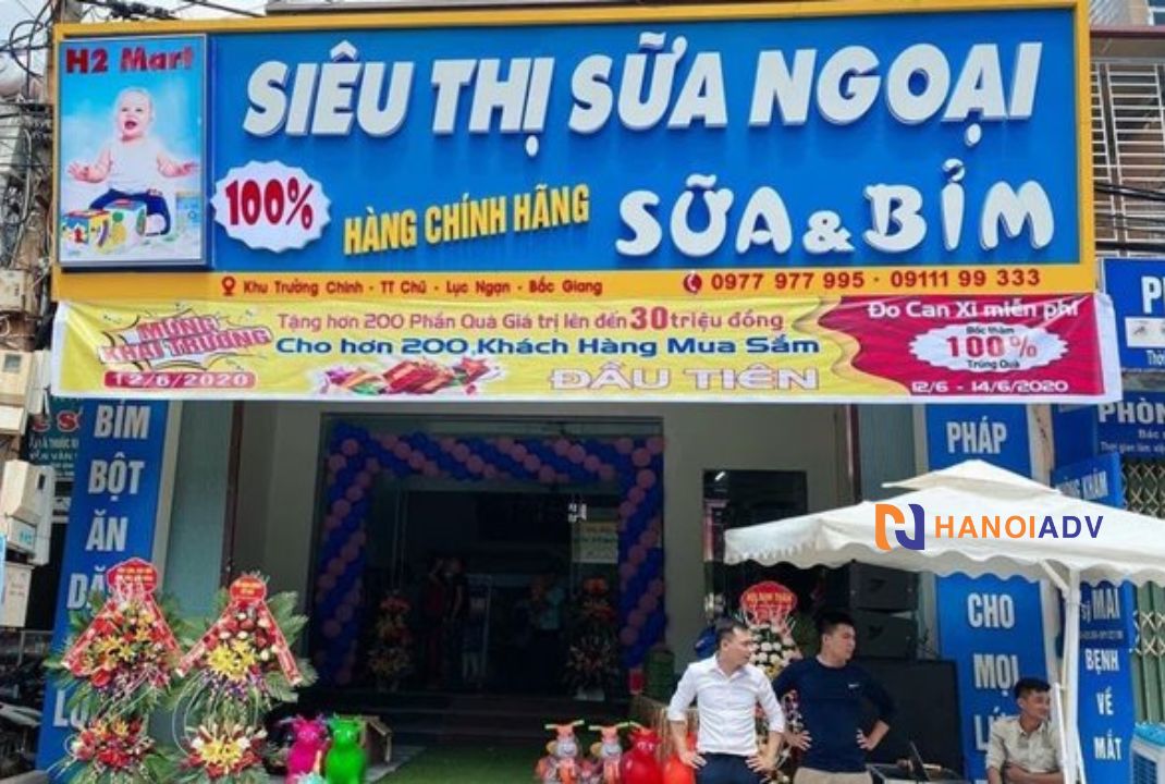 Tông xanh trắng kết hợp tạo cảm giác uy tín chất lượng cho sản phẩm.