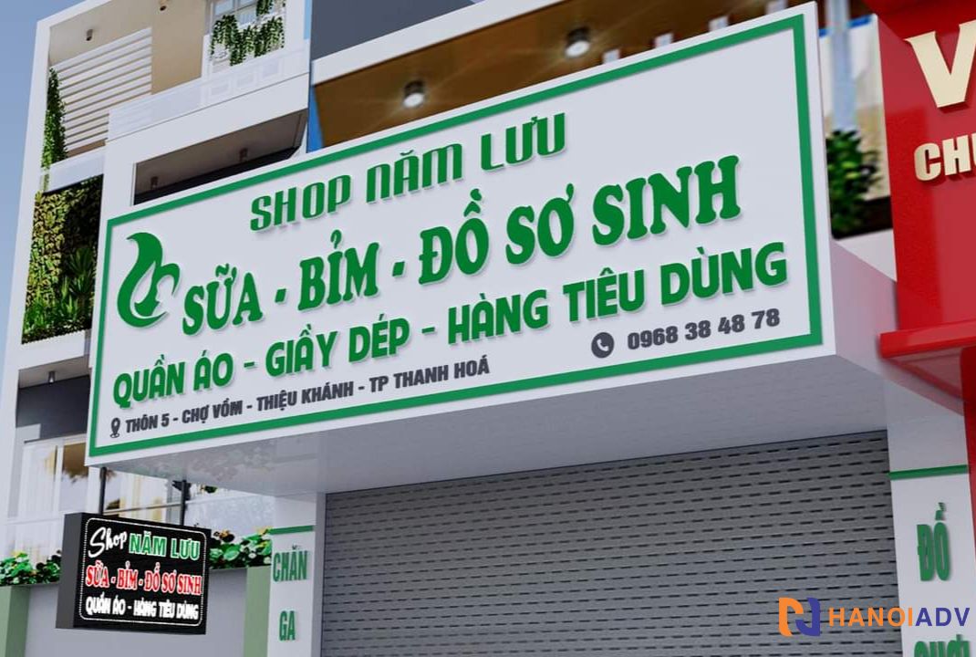 Phong cách thiết kế sạch sẽ, gọn gàng, dễ đọc từ xa – rất phù hợp với mặt bằng kinh doanh tại khu dân cư. Tông màu xanh – trắng tạo cảm giác dịu mắt, tin cậy và thân thiện, rất phù hợp với đối tượng khách hàng là gia đình có trẻ nhỏ.