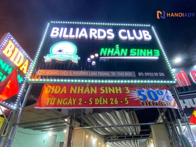 Biển quảng cáo Billard Club, chât liệu mica trắng sáng mặt